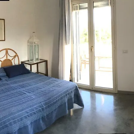 Pensión La Nena - *